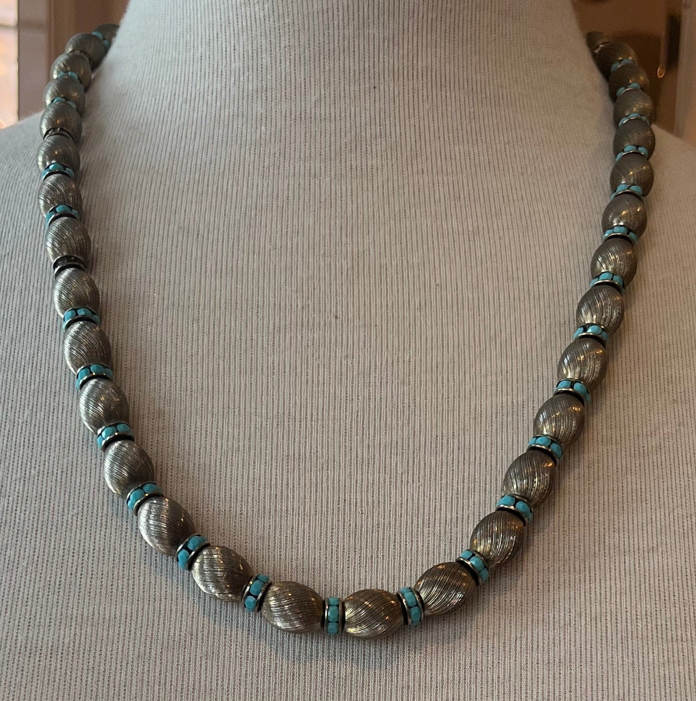 Vintage Silver Tone & Turquoise Beaded Necklace