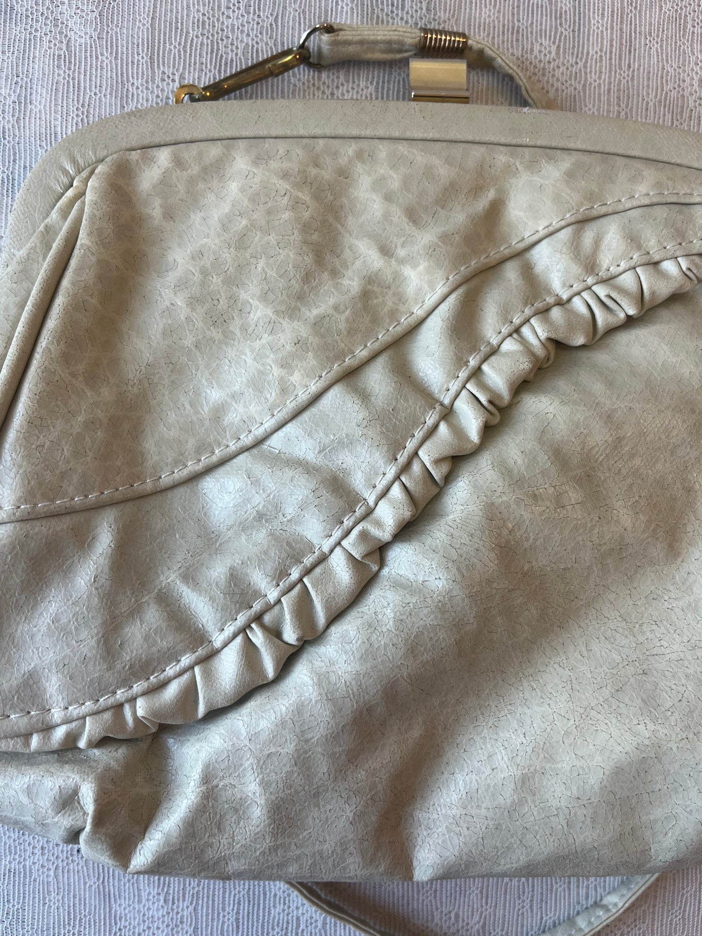 Vintage Bonni Jane Cream Leather Crossbody Bag with Ruched Detail