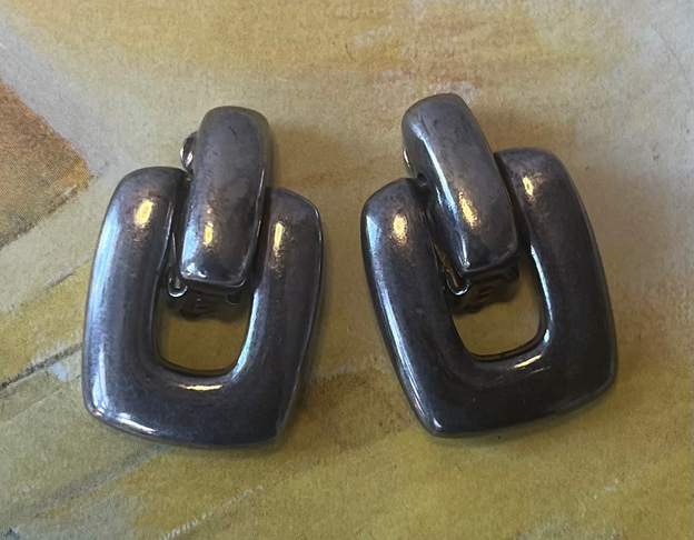 Vintage modernist Erwin Pearl Vintage Clip-On Earrings
