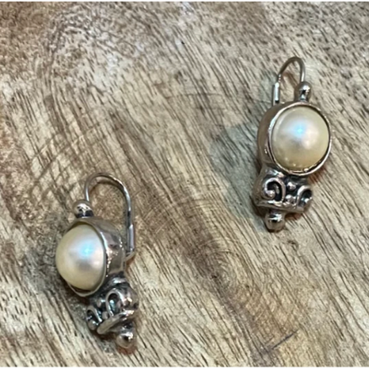 Vintage Sterling Silver Moonstone Leverback Earrings